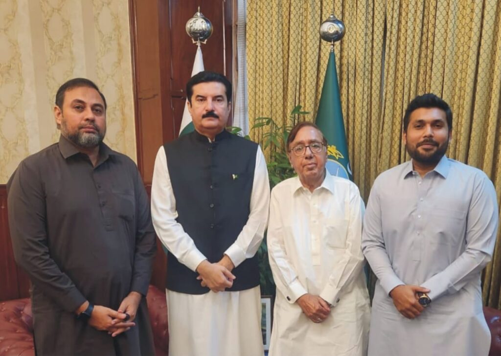 د خیبر پښتونخوا سوداګرو په ستونزو به وفاقي حکومت سره خبرې وکړي: د خیبر پښتونخوا ګورنر