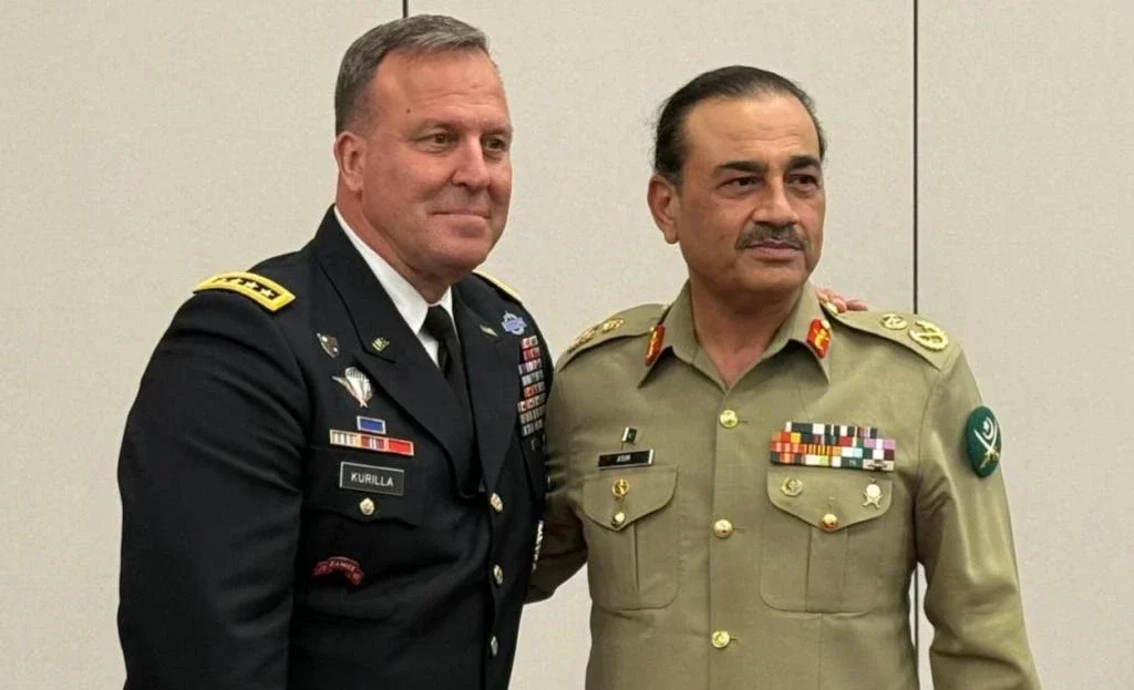 دوه مياشتو دوران د فيلډ مارشل عاصم منير د امريکې دوئمه مهمه دوره، پوځي او سياسي قيادت سره ئې ملاقاتونه کړيدي