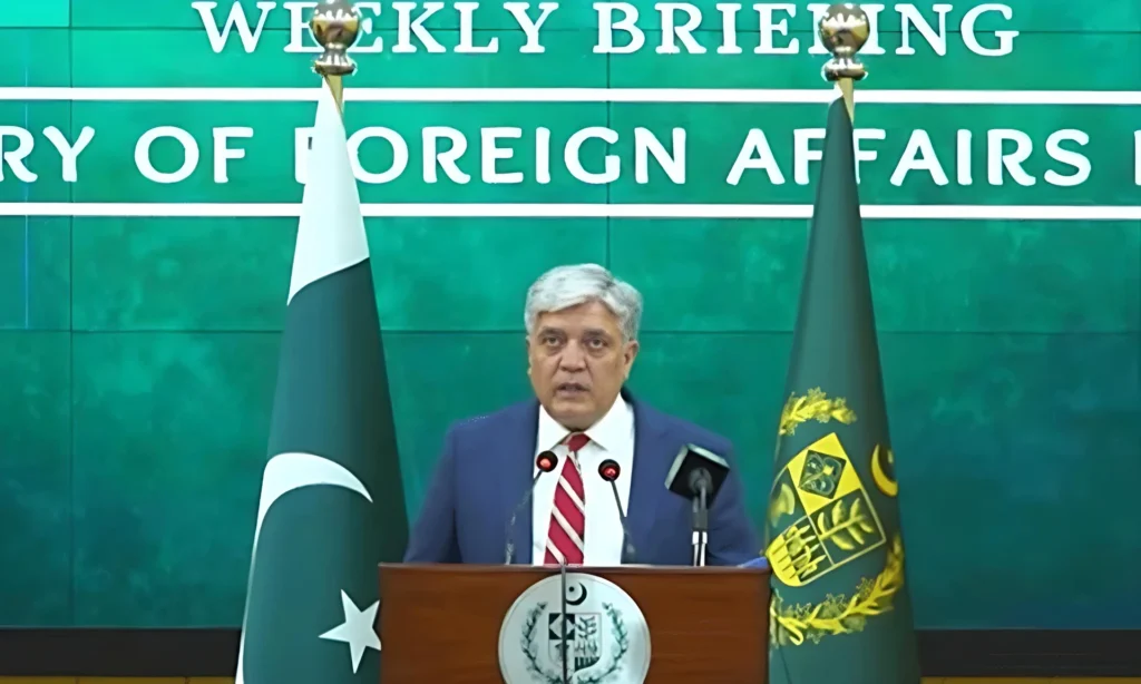 خېبرپښتونخوا او بلوچستان بدامنۍ لپاره د افغانستان خاوره استعماليږي او هند ئې مرسته کوي،دا معامله نړي وال ملکونو سره پورته کوؤ،خارجه دفترترجمان