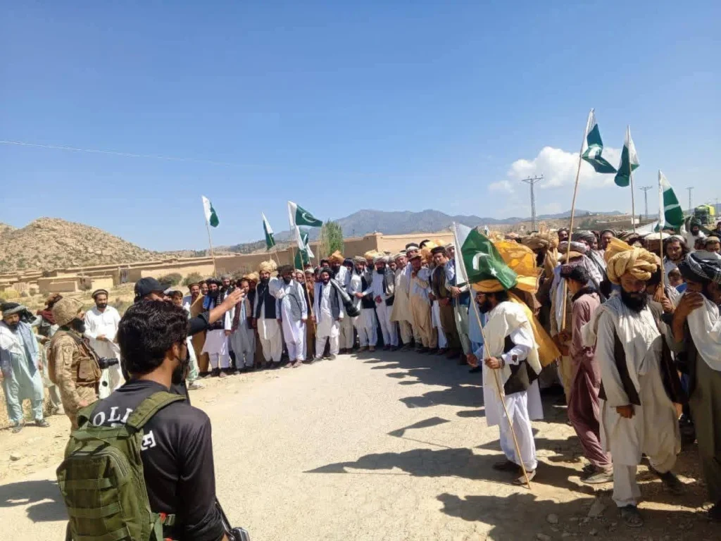 د جنوبي وزیرستان انګور اډه دروازه تړلو له امله ددې ځای اولس له سختو مالي ستونزو سره مخ وو.