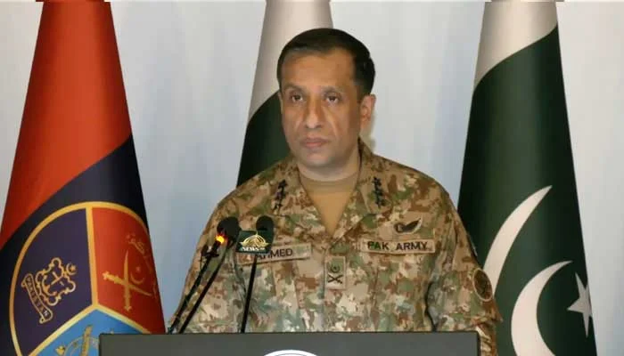 پاکستان د ترهګرۍ په ضد مبارزه کې د لومړې کرښې رول لوبولې او وس ی هم لوبوي: احمد شریف