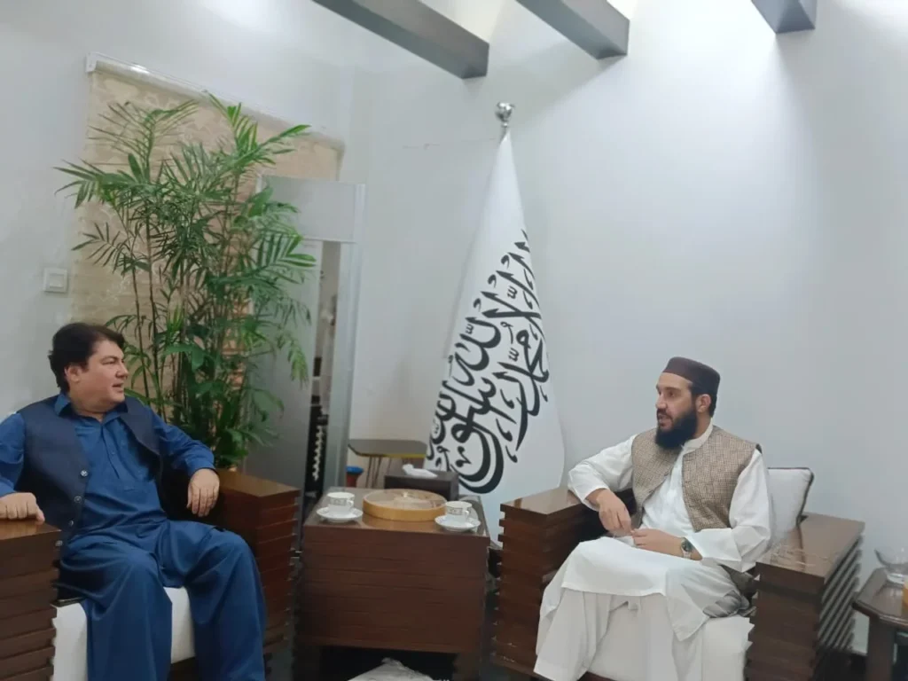 بیرسټر سیف اوویل چې افغانستان او خیبر پښتونخوا اولس یو بل ته د مذهب او کلتور لارې نزدې دي