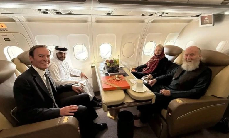 افغان دولت برطانوي وګړي پيټر رينالډس او باربارا رينالډس د زندان نه رها کړېدي،برطانوي وګړي اته مياشتو راهسې قيد وو