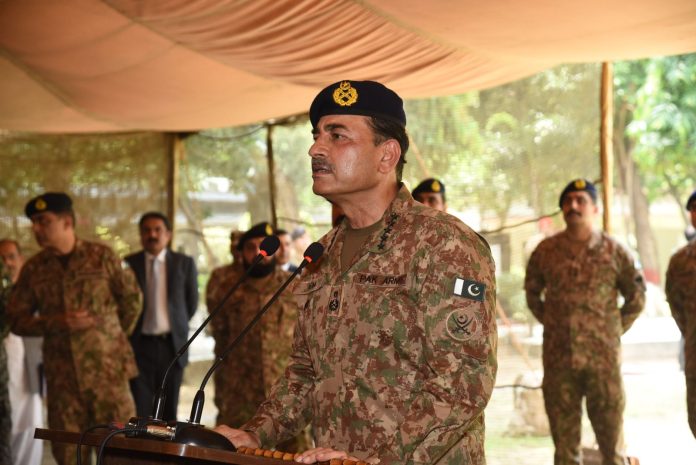 فیلډ مارشل عاصم منیر د سیلاب ځپلو لپاره لوړ خدمتونو وړاندې کولو لپاره د اهلکار رول وستایلو