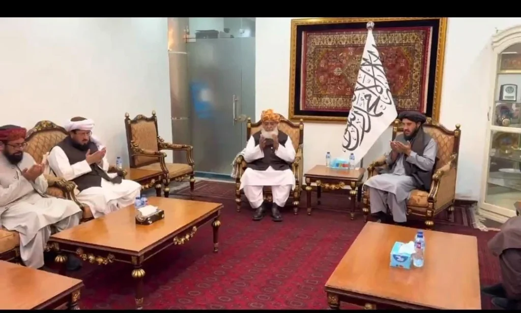 پاکستان له وړاندې د افغانستان کونړ زلزله ځپلو لپاره مرستې استولي دي