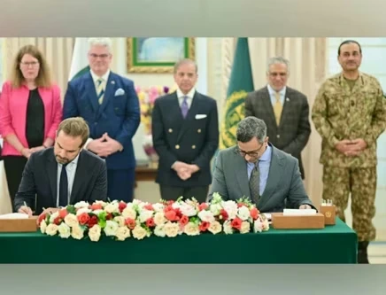 پاک ۔ امريکې اړيکو کښې مهم پرمختګ،دواړه ملکونو ترمينځ معدنياتي درنګونو،لاجسټک سيکټرو کښې همکارۍ او معدنياتو لټون په حواله ۵۰ کروړ ډالر سرمايه کارۍ معاهده شوے