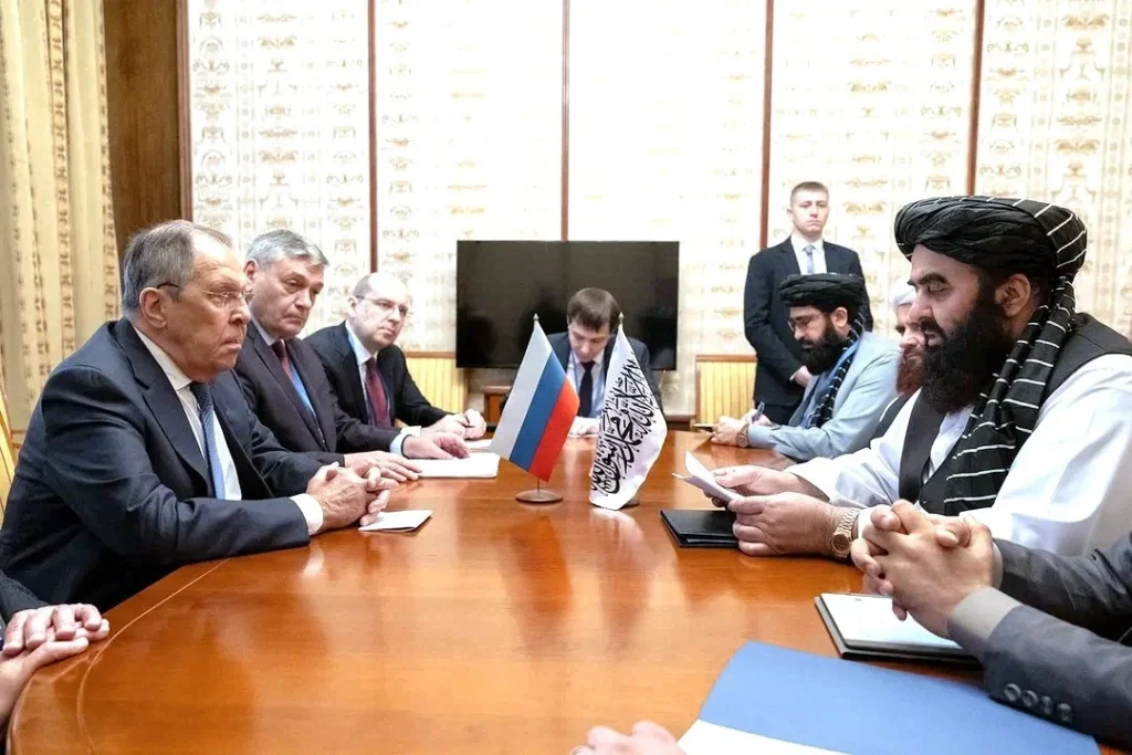 امیرخان متقي ویلي دي چې افغانستان کې کوم د غیرمسوله وسله والې ډلې یا د داعش مرکزونه وجود نه لري