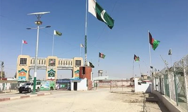 پاک افغان پوله تړلو له امله د دواړو هیوادونو معیشت ته هره ورځ په کروړونو روپۍ زیان رسیږي