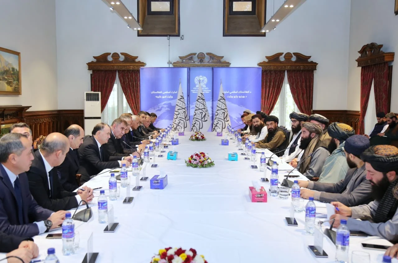 پاکستان لوري د افغانستان کډوالو پر مخ سرحد پرانستلې دې