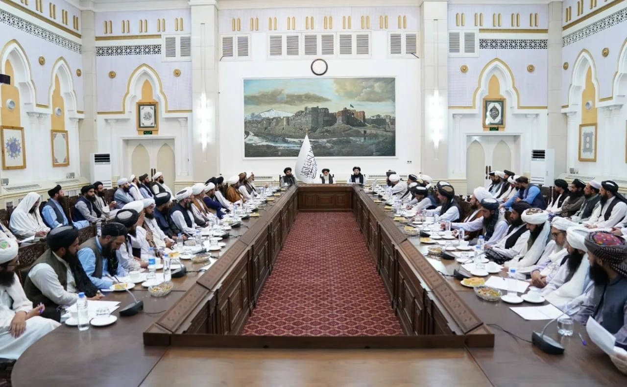 د افغانستان او پاکستان ترمنځ په دې وروستیو کې اړیکې ترینګلې شوي دي او دوه میاشتې وشوې چې د پاکستان او افغانستان ترمنځ دروازې د سوداګرۍ پر مخ هم تړلې دې