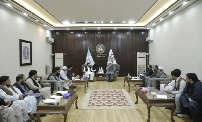 سرچینې وایی پاک افغان پوله تړلو له امله په ننګرهارکې خوراکي توکي ګران شي او په زیاتو سیمو کې د دارو درملو کمښت هم راغلې دې