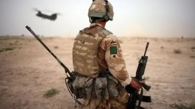 په افغانستان کې د برتانوي ځانګړو ځواکونو د عملياتو پر مهال ـ د عدالت پرته وژنو او احتمالي جګړه‌يي جرمونو شواهد د پلټنو له لارې راڅرګند شوي