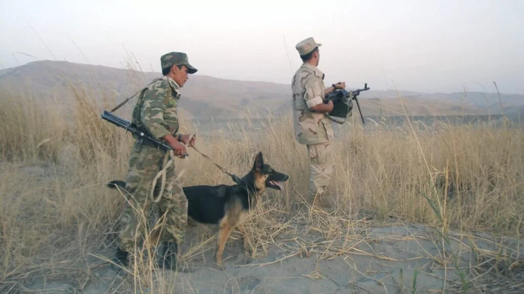 د تاجکستان او افغانستان پر ګډه پوله امنيتي ځواکونه او پوځي چوکۍ