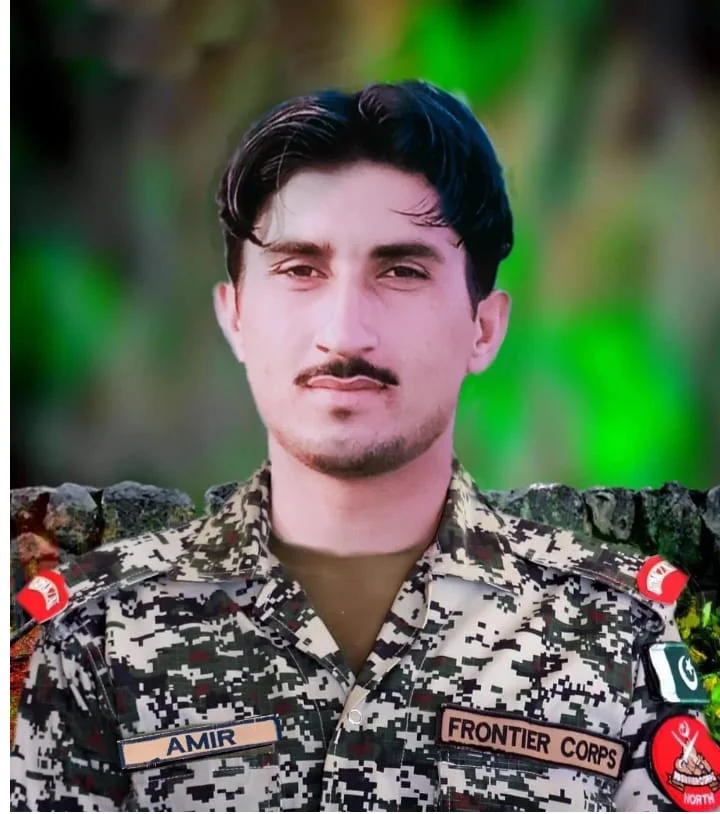 په ضلع خیبر کې وسله والو ډلو سره د مشرانو جرګو له لارې امن خبرې هم روانې خو امنیتي سرتیري هم هدف ګرځول کیږي