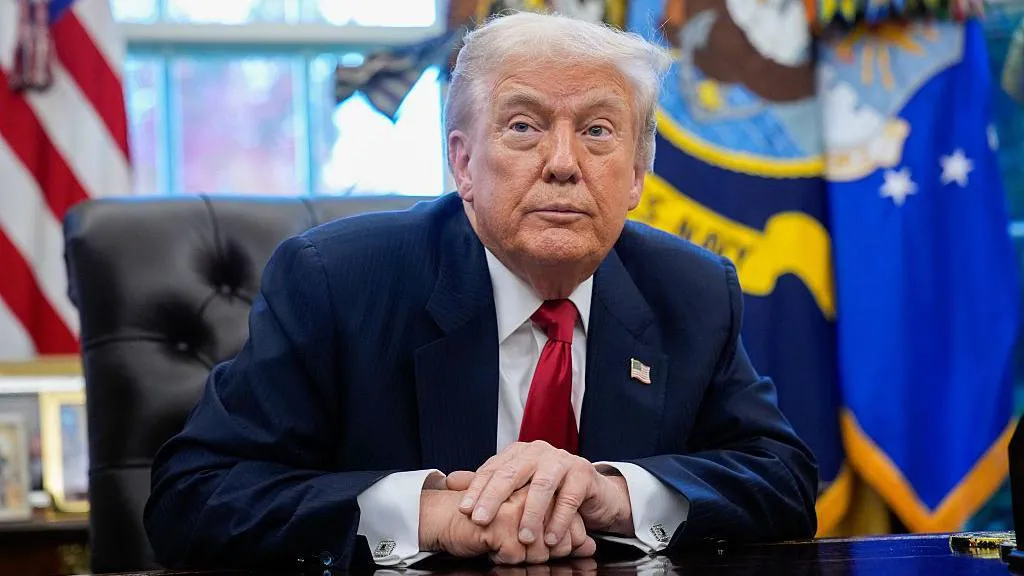 امریکه د افغانستان او ۱۸ نورو هېوادونو ګرین کارډونو ته بیا کتنه کوي چی امنیت ته وده ورکړي