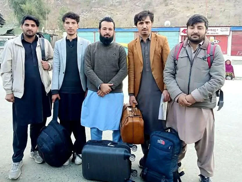 پاکستان د افغان مهاجرینو پر مخ هم پوله خلاصه ساتلې ده