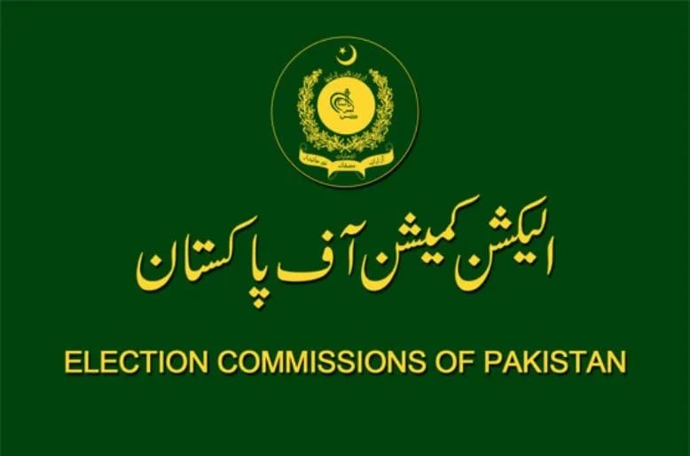 ډاکټر امجد علي د پریس کانفرنس پر مهال، د الیکشن کمیشن د نوټس په اړه