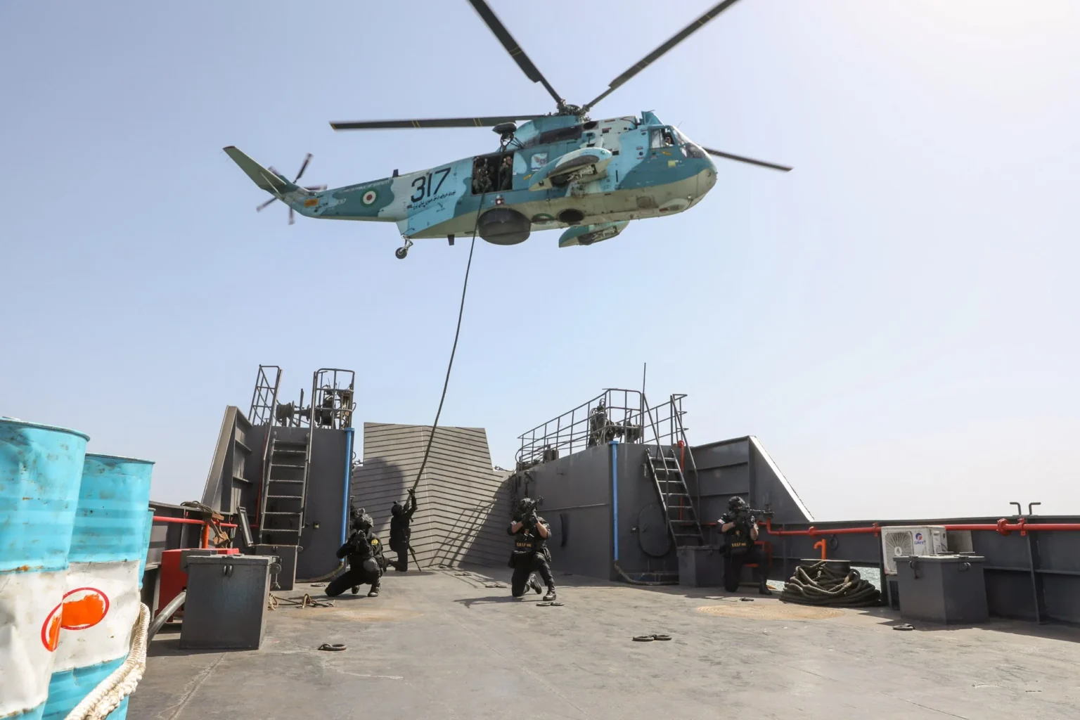 اوس مهال د دورچې او اصفهان اوسېدونکي په غم کې دي، ځکه دا پېښه د ایران د هوايي خوندیتوب د دوامداره ستونزو انساني بیه څرګندوي