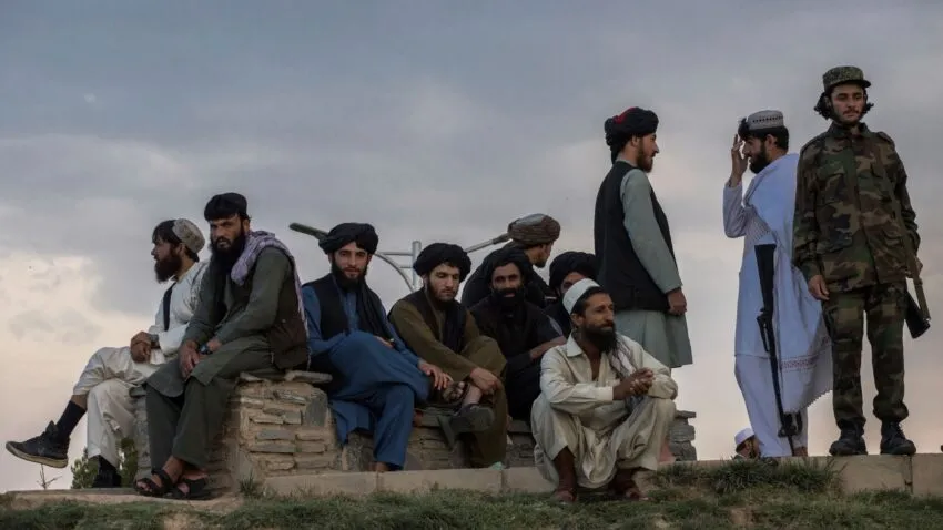 شنونکي وایي چې په داسې متنوع هېواد کې د تلپاتې ثبات لپاره جامع او متوازن سیاسي جوړښت اړین دی. که مختلف قومي او مذهبي ډلې په پریکړه کې مؤثر ګډون ونه کړي، د سیاسي محرومیت احساسات زیاتیدلی شي