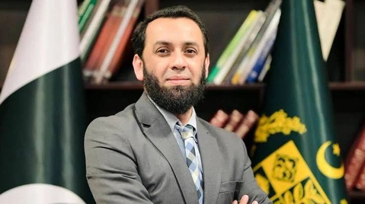 ملګرو ملتونو د امنیت شورا په پرېکړو کې ځای لري، او د یوې خپلواکې فلسطیني دولت د جوړېدو غوښتنه یې وکړه. هغه ټینګار وکړ چې فلسطینیان باید په خپل خاوره او راتلونکي بشپړ کنټرول ولري