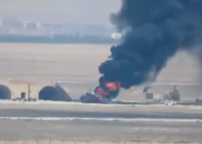 د نیمروز زرنج هوایي اډې باندې د جبهۀ استقلال برید؛ یو هیلی‌کوپټر ویجاړ شوی او امنیتي تدابیر سخت شوي