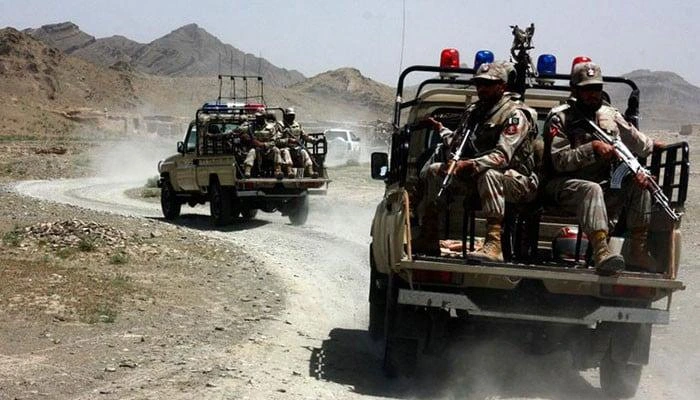 بلوچستان کې د “فتنه الهندستان” پر ضد پرېکنده عملیات؛ د مهم کمانډر نذیر عرف چاکر وژل کېدل او عصري وسلې ترلاسه کېدل