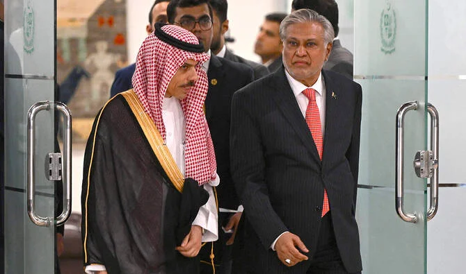 پاکستان د توازن په سیاست کې نه لرې، نه نږدې، بلکې هوښیار.