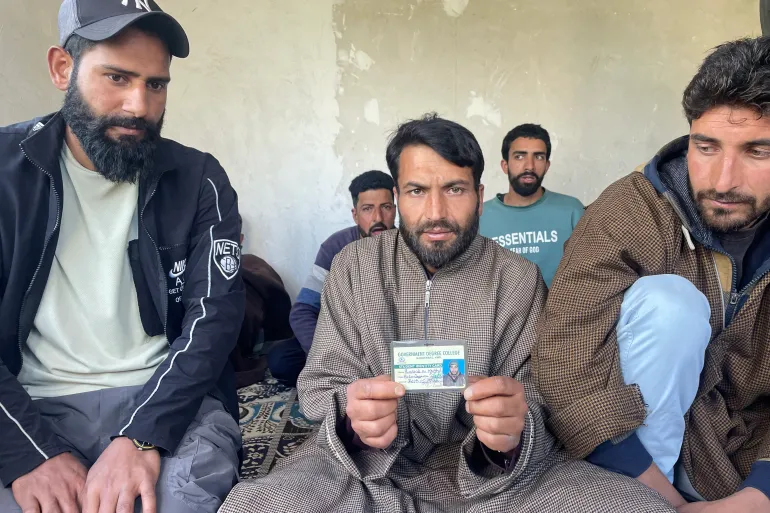 مقبوضه کشمیر کې د هندي ظلمونو انتها؛ د ګاندربل د مغل کورنۍ یو ورور د ۲۶ کلونو راهیسې د مړي په تمه، بل په ادعا شوې جعلي نښته کې شهید شوی. د بشري حقونو سرغړونې او پر ګجر ټولنې د زیاتېدونکي فشار کیسه
