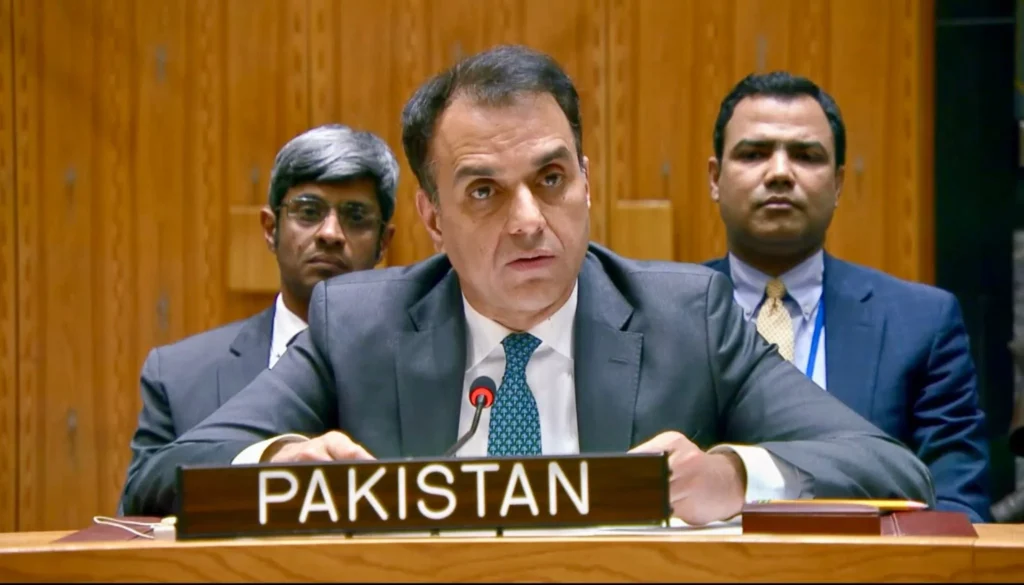 په ملګرو ملتونو کې د پاکستان دایمي مرستیال استازي عثمان جدون د او آی سي په غونډه کې پر لبنان د اسرایلي یرغل سخته غندنه وکړه او د سمدستي اوربند او د بشري مرستو د برابرولو غوښتنه یې وکړه