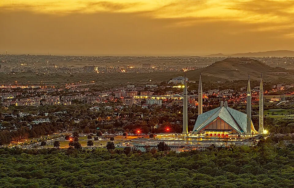 اسلام‌آباد کې سخت امنیتي تدابیر؛ بهرنیو پلاويو ته ویزا آن ارایول او ځانګړی کنټرول روم جوړ شو