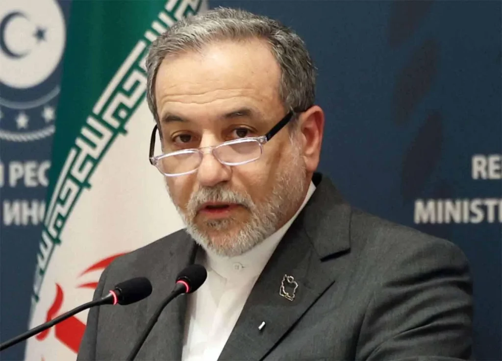 د ایران د بهرنیو چارو وزیر عباس عراقچي د پاکستان د سفر په اړه مهم بیان ورکړی دی، او ویلي یې دي چې د ایران او امریکا د خبرو اترو د بیا پیل لپاره د پاکستان رول د منځګړي په توګه ډېر مهم دی