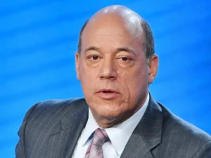 ایري فلېشر منفي بیان ناکام؛ پاکستان د ډیپلوماټانو لپاره خوندي هېواد ثابت شو