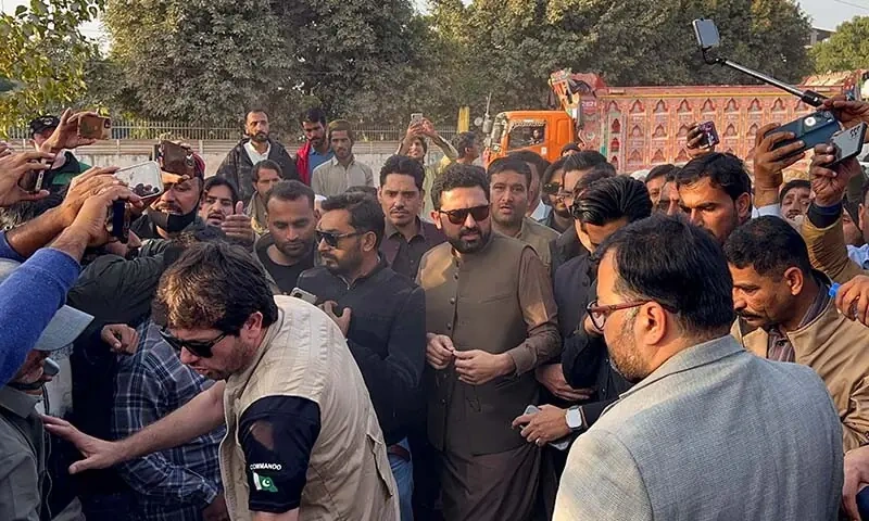 د خیبر پښتونخوا خلک له ناامنۍ، اقتصادي بحران او د اساسي اسانتیاوو له کمښت سره مخ دي