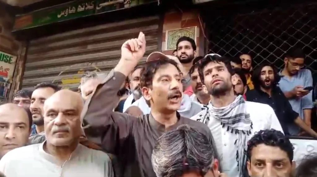 د هغوی دا متعصبانه بیان د مهاجر کشمیریانو د سیاسي غږ د غلي کولو او د کشمیریانو ترمنځ د داخلي اختلافاتو د رامنځته کولو یوه ناکامه هڅه ده