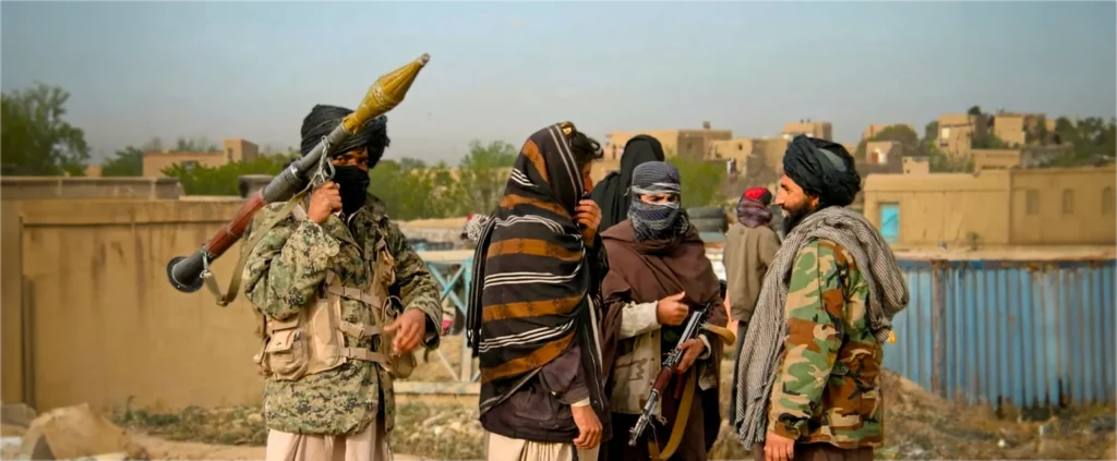 د ټي ټي پي مشرتابه کابل پرېښود، جنوبي افغانستان ته انتقالېږي، ارومچي مذاکراتو وروسته بهرني وسله وال هم لېږدول کېږي