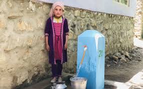 له دې سره سره، ناامني، طبیعي پېښې لکه وچکالي او سېلابونه، او د اقلیمي بدلون اغېزې د خلکو ژوند نور هم ستونزمن کړی دی