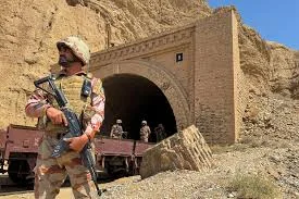 په تېرو کلونو کې له پولې هاخوا د ترهګرۍ څپې د هېواد ملي امنیت له جدي ګواښ سره مخ کړی و، خو د فبرورۍ په ۲۶ پیل شوی "آپریشن غضب الحق" یو پرېکنده بدلون ثابت شو