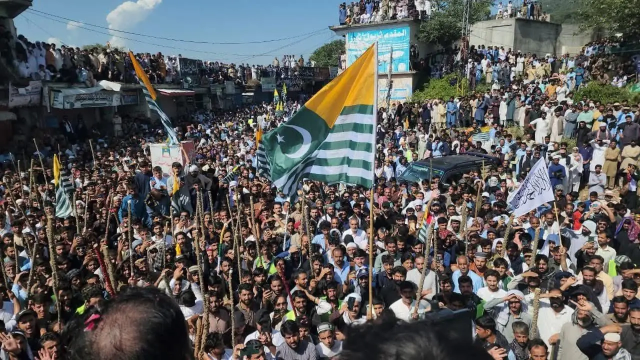 د آزاد کشمیر حکومت د سیمې خلکو ته د اسانتیاوو برابرولو لپاره څو مهم او عملي اقدامات کړي دي